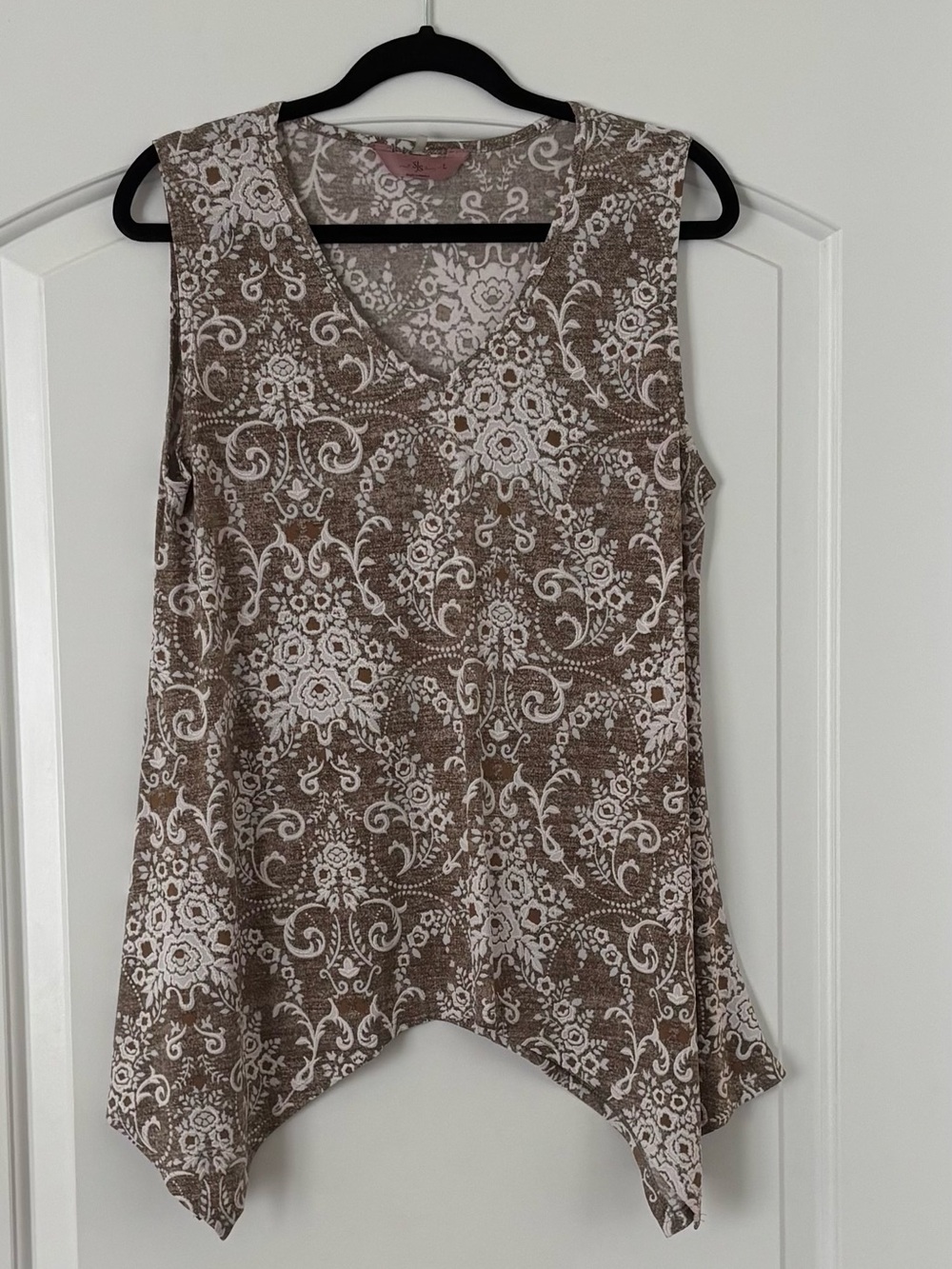 SJS Women’s Sleeveless Top Brown/White Size Large